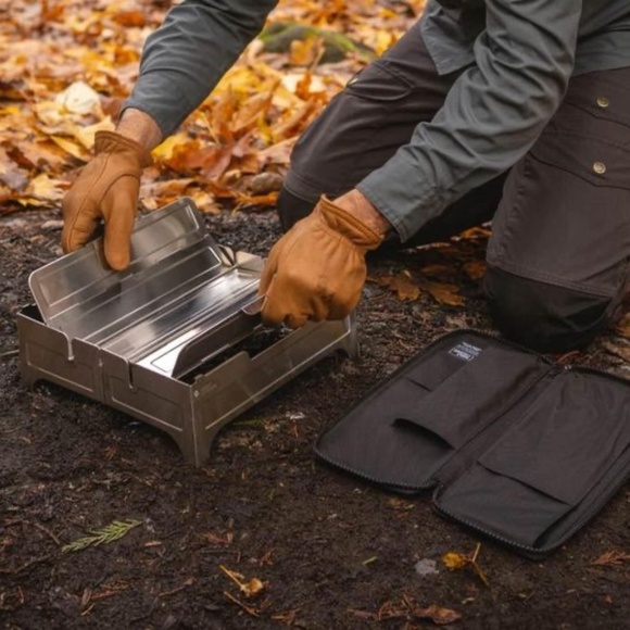 Wolf + Grizzly Firesafe Collapsible Stainless Steel Fire Pit. New in box. - Picture 7 of 10